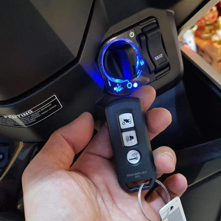 Sửa Lỗi Xe Máy Điện Không Mở Được Khóa Smartkey: Nguyên Nhân & Cách Xử Lý Nhanh Tại Chỗ